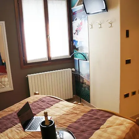 Stephany Bed & Breakfast 3*