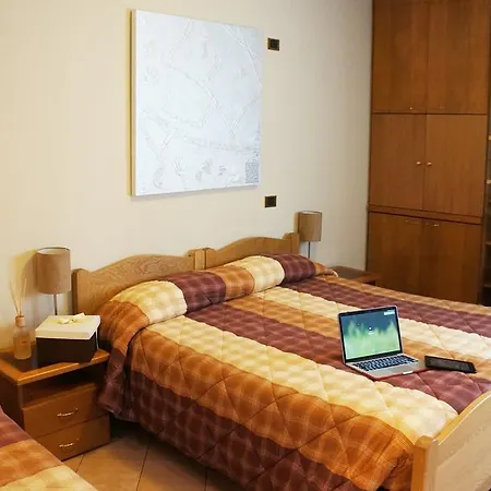 Stephany Bed & Breakfast 3*