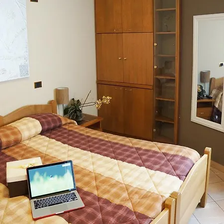 Stephany Bed & Breakfast Tirano