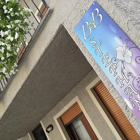 Alojamento de Acomodação e Pequeno-almoço Stephany 3*